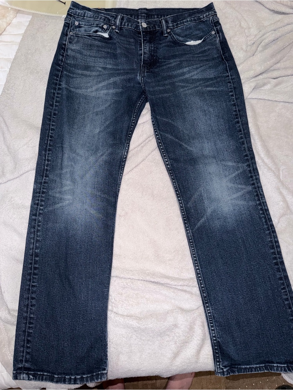 Levi's Men's Faded Dark Blue Straight Jeans